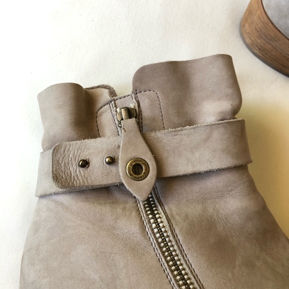 🌻Paul Green Tan Ankle Boots🌻 - Picture 6 of 8